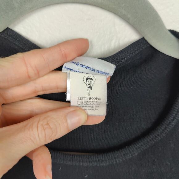 Vintage Universal Studios Betty Boop Cropped Tee Shirt Women Medium Black QT PIE - Picture 4 of 8